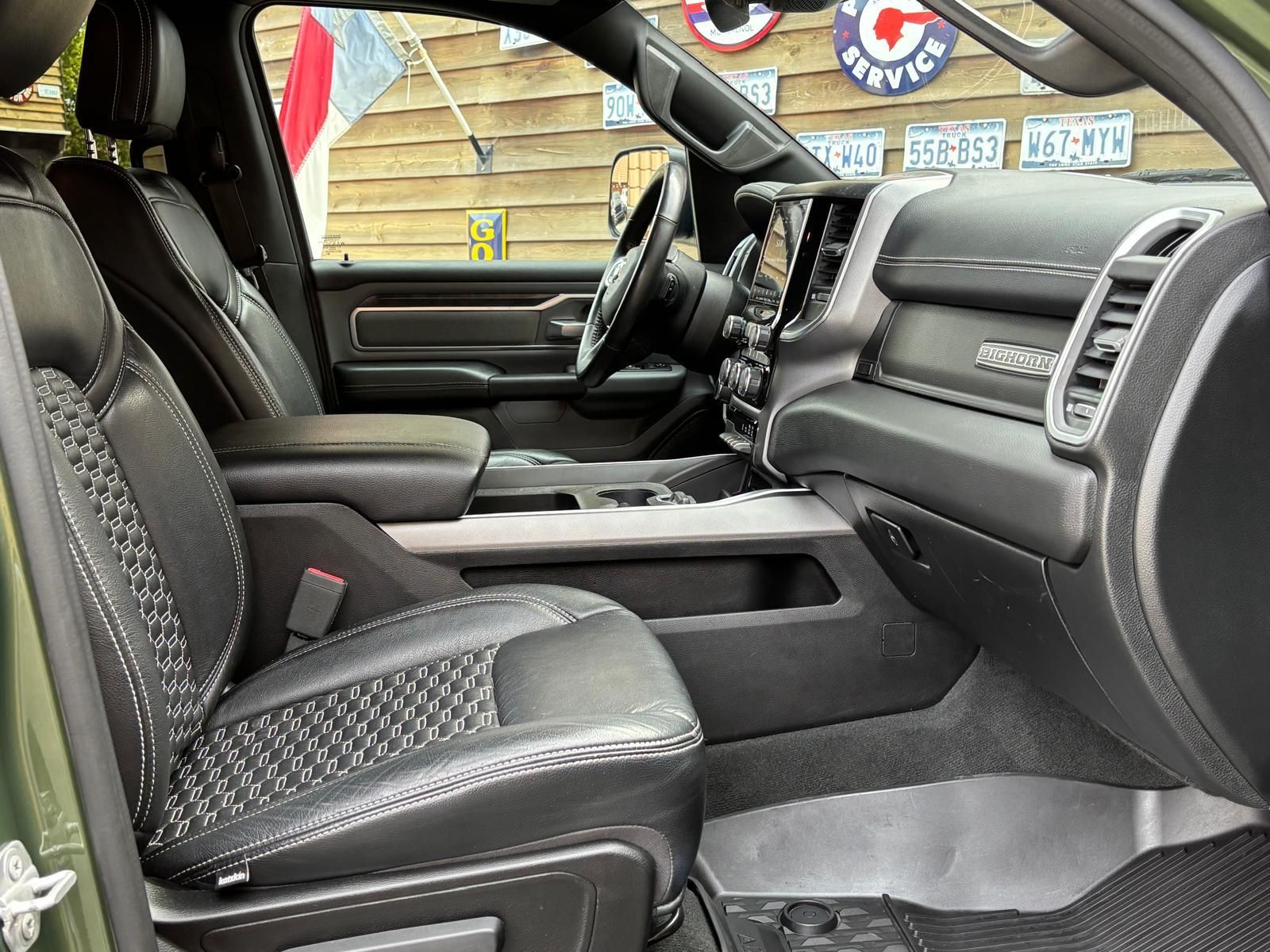 Dodge RAM 1500 5,7L BigHorn Crew Cab LED AHK 4x4