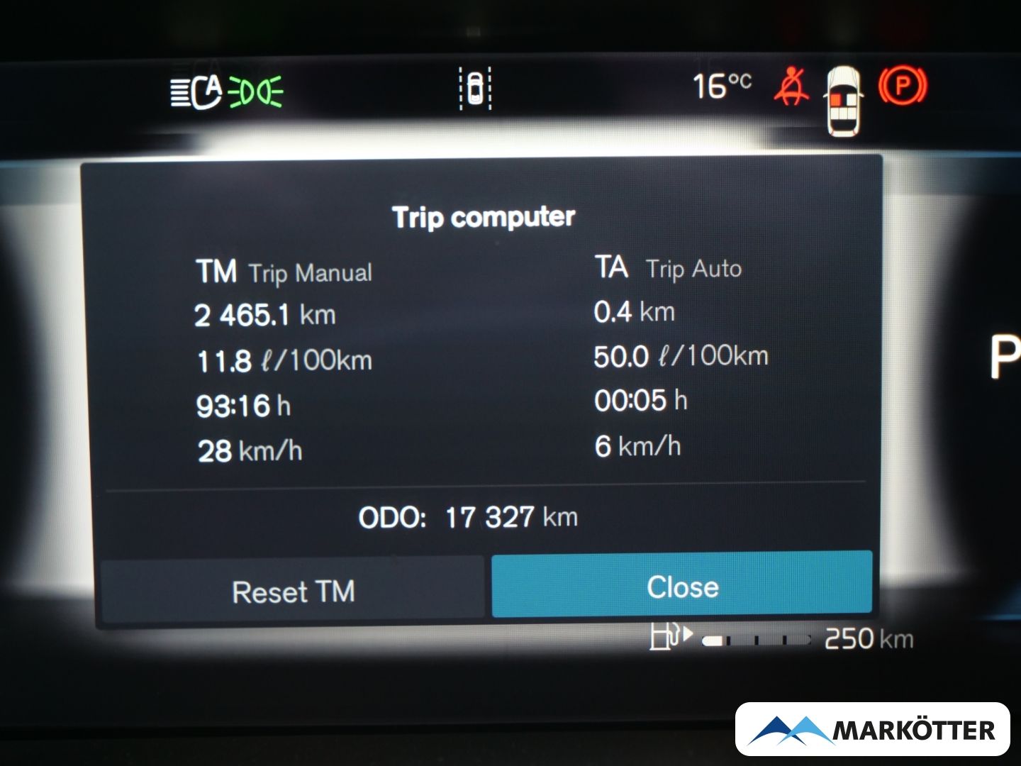 Volvo XC60 B5 AWD Plus Dark AHK/PANO/BLIS/360CAM/