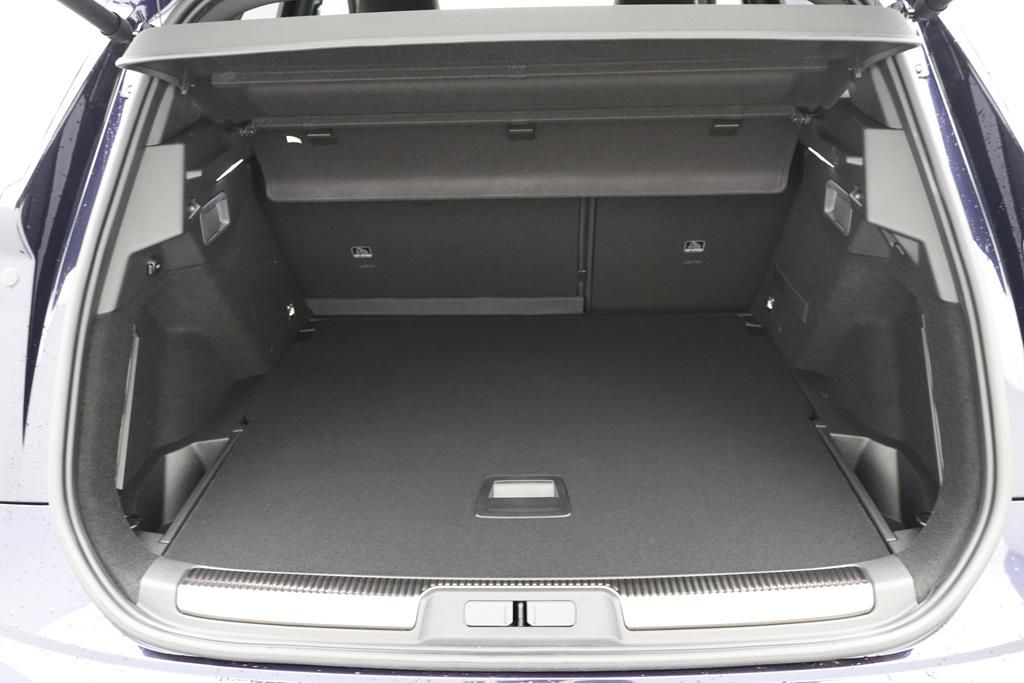 DS Automobiles DS7 Crossback E-Tense 4x4 Louvre