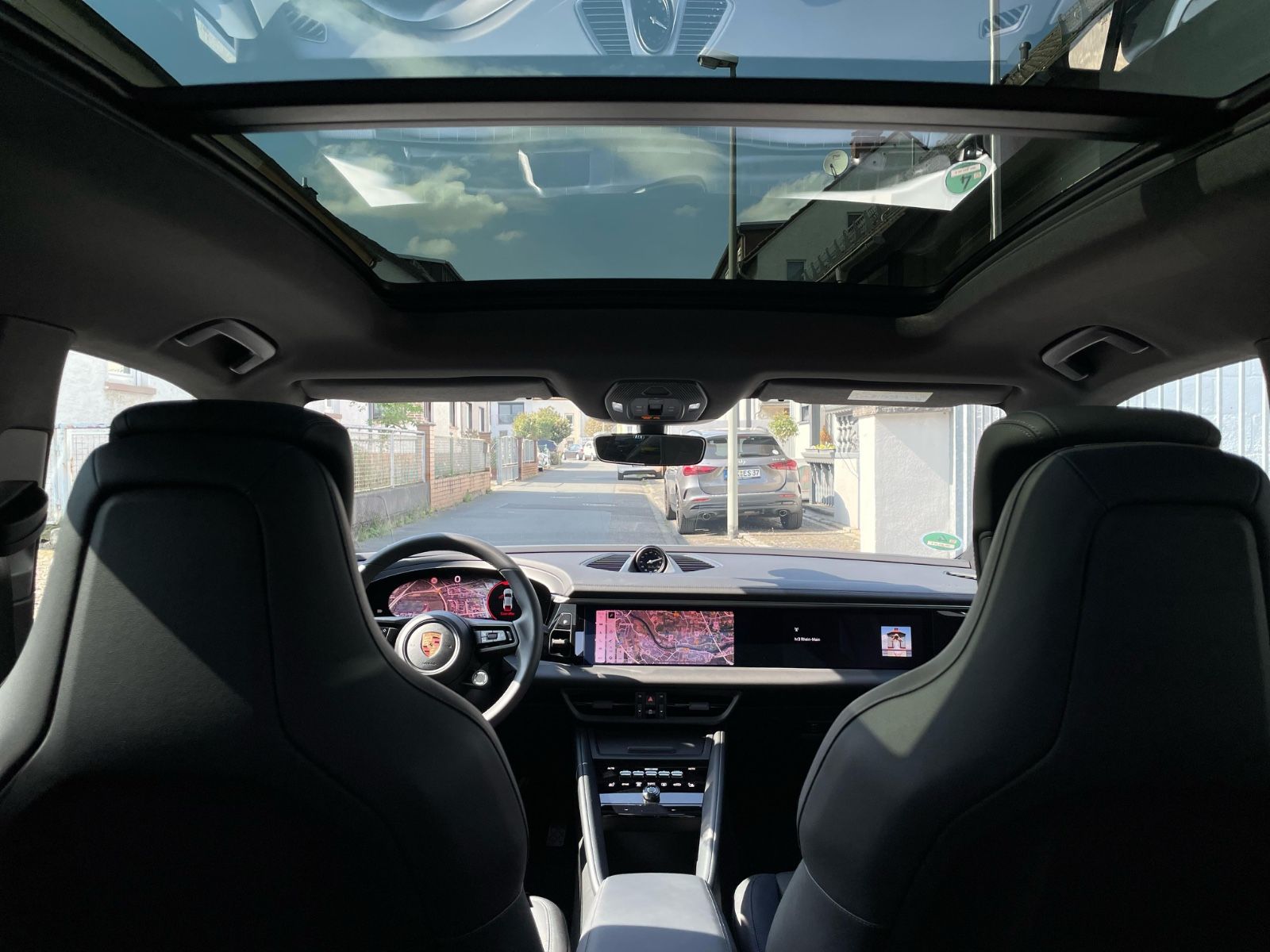 Porsche Macan 4 - Samsaru's Car Outlet