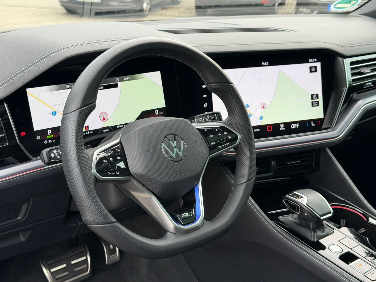 Volkswagen Touareg 3.0 TSI 4Motion R °NACHT°360°AHK°PANO°