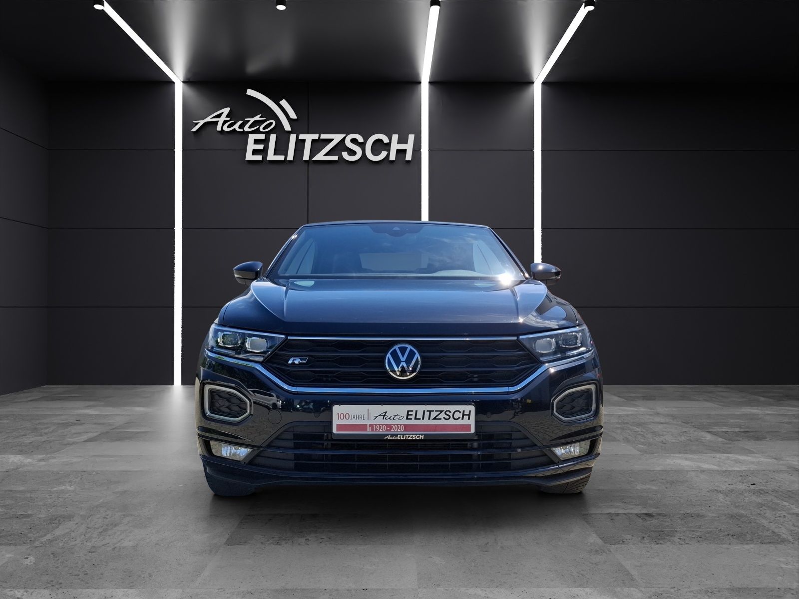 Volkswagen T-Roc TSI R-line DSG - Samsaru's Car Outlet