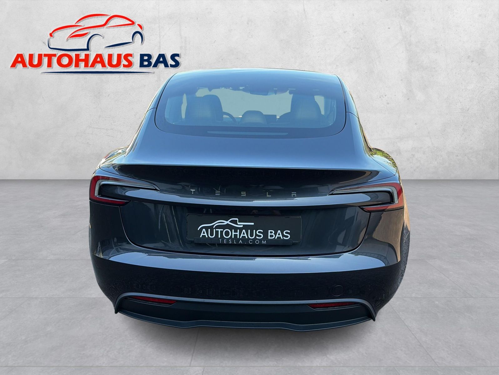 Tesla Model 3 Standard Range+ * Highland