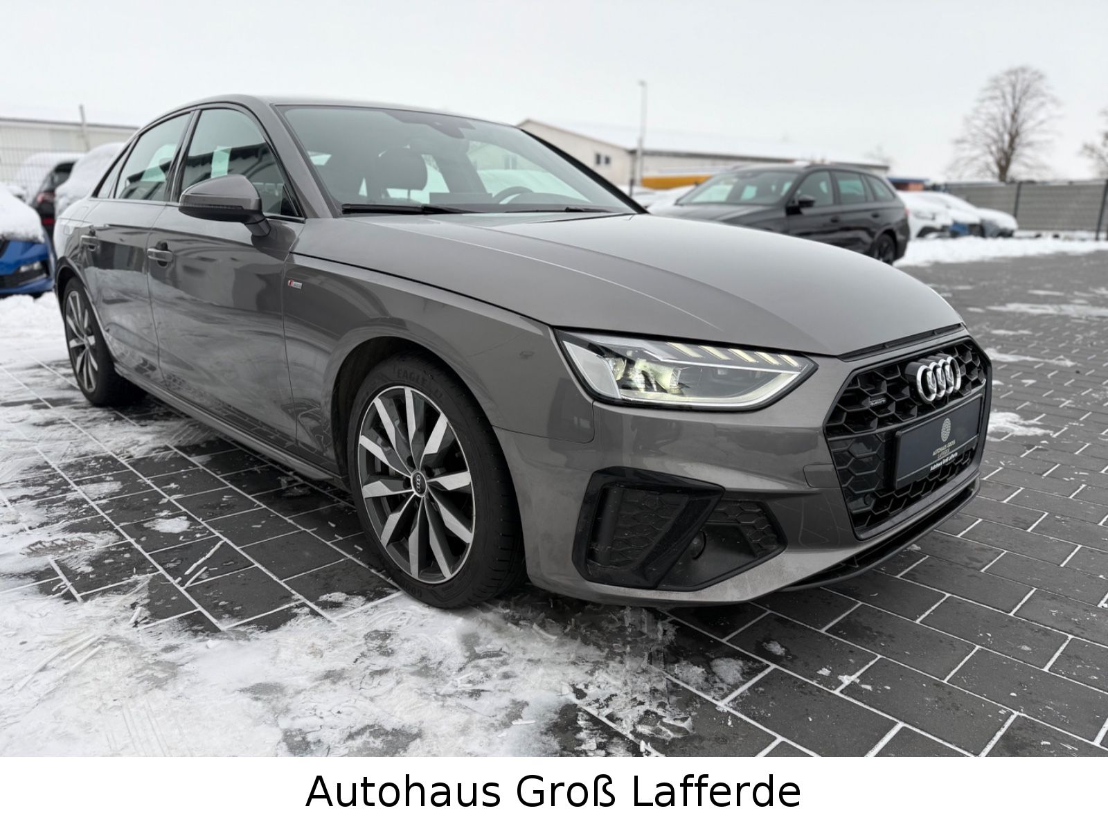 Audi A4 Lim. 40 TDI quattro S line RFK Navi SHZ 8 fac