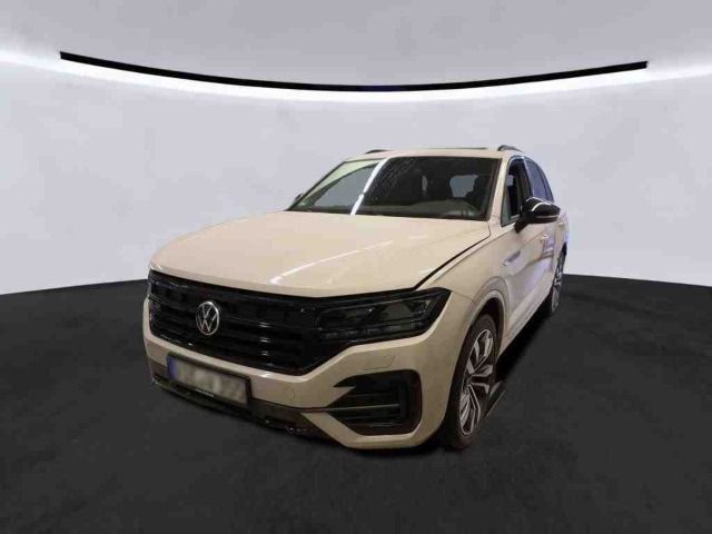 Volkswagen Touareg 3.0TDI 4M R-LINE - Samsaru's Car Outlet