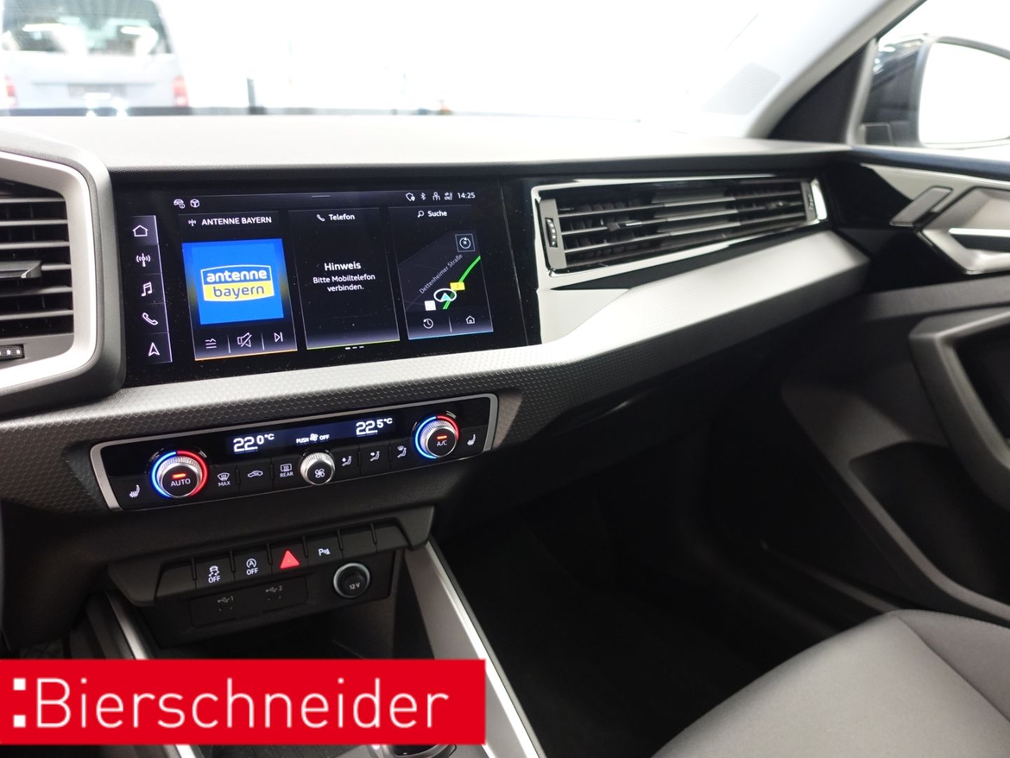 Audi A1 Sportback 25 TFSI S tronic line - Samsaru's Car Outlet