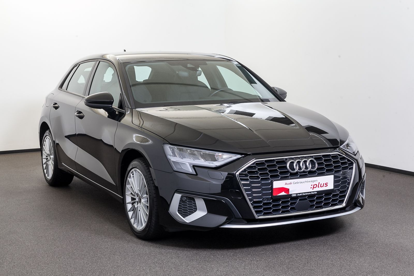 Audi A3 Sportback 40 TFSI e Advanced S tr. - Samsaru's Car Outlet