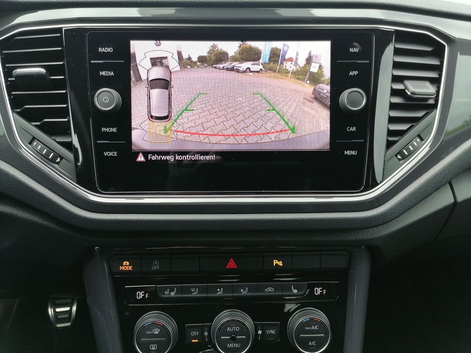 Volkswagen T-ROC Sport TSI - Samsaru's Car Outlet