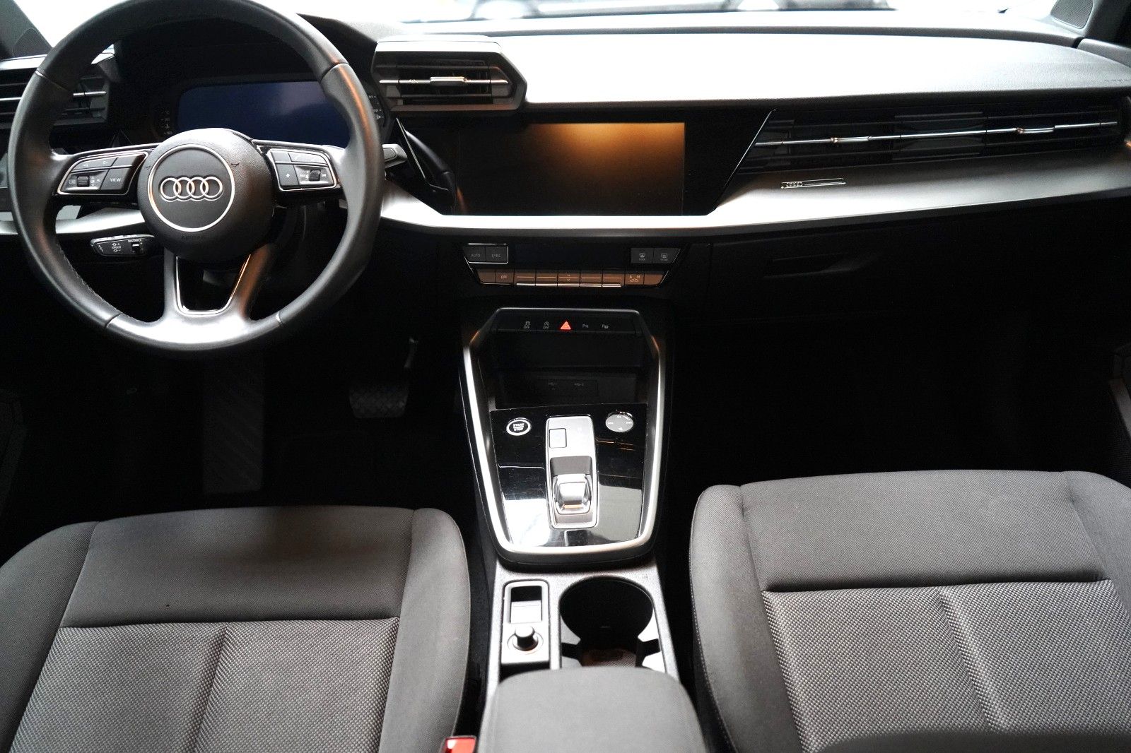 Audi A3 Spbg 30 TFSI Advanced - Samsaru's Car Outlet