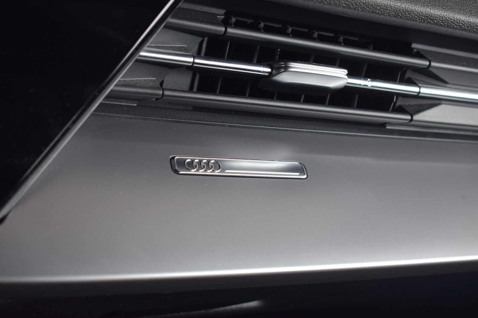 Audi A3 Sportback 30 TDI advanced Automatik/AHK