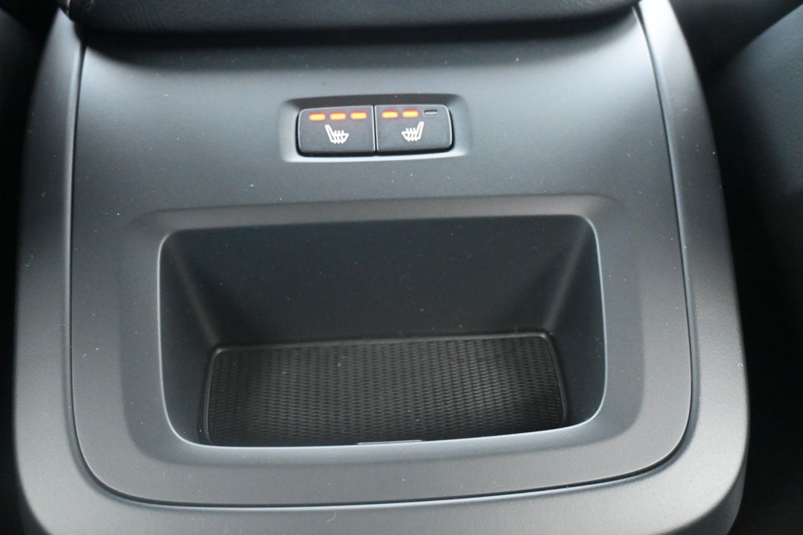 Volvo S60 B4 B DSG Plus Dark*STHZG*360°*PANO*ACC*AHK