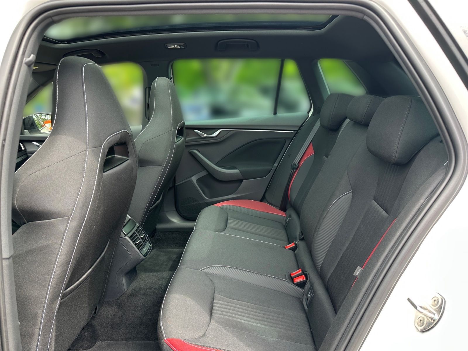 Skoda KAMIQ TSI 1.0 MONTE CARLO - Samsaru's Car Outlet