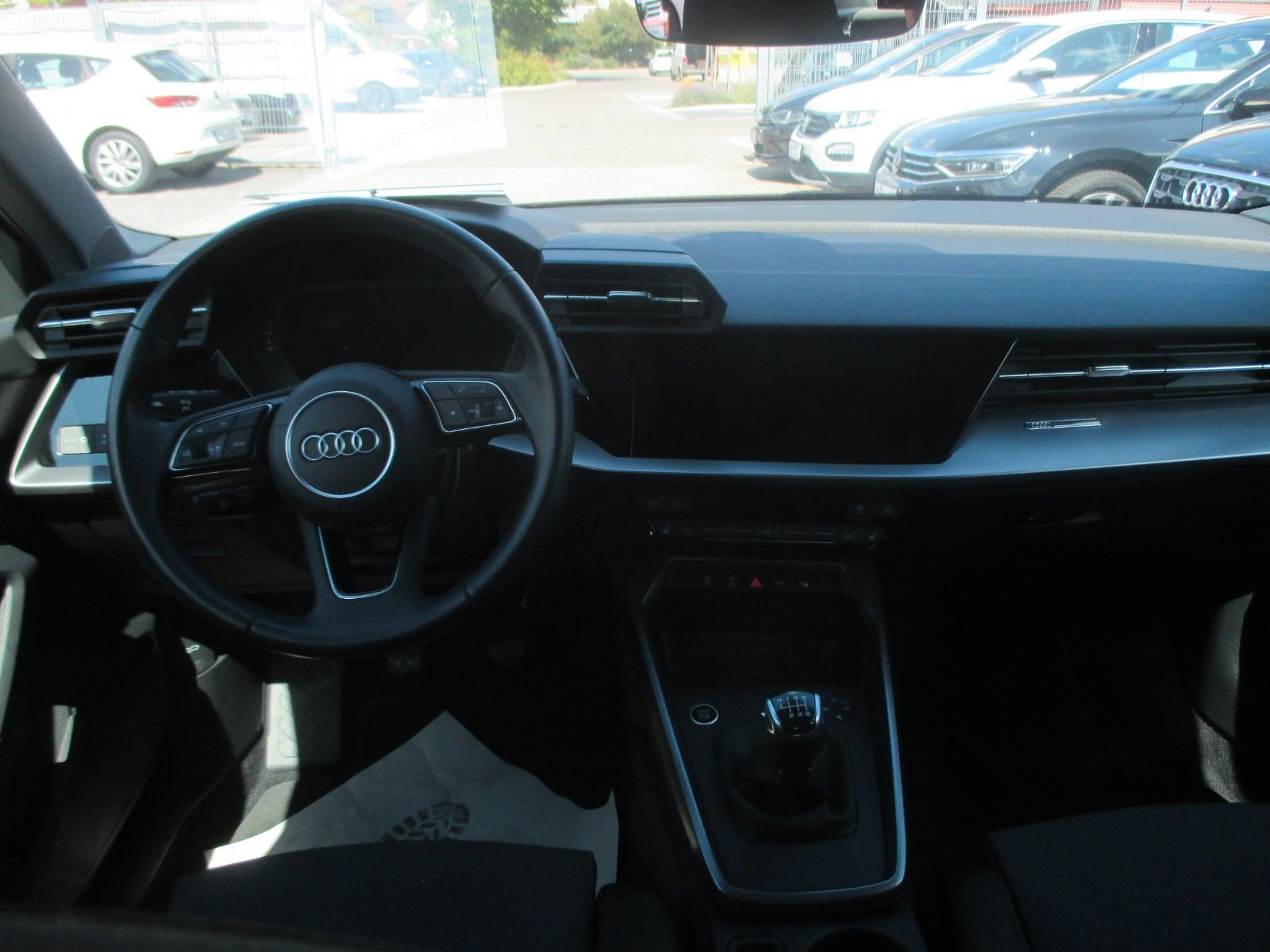 Audi A3 Limousine 35 TFSI Advanced - Samsaru's Car Outlet