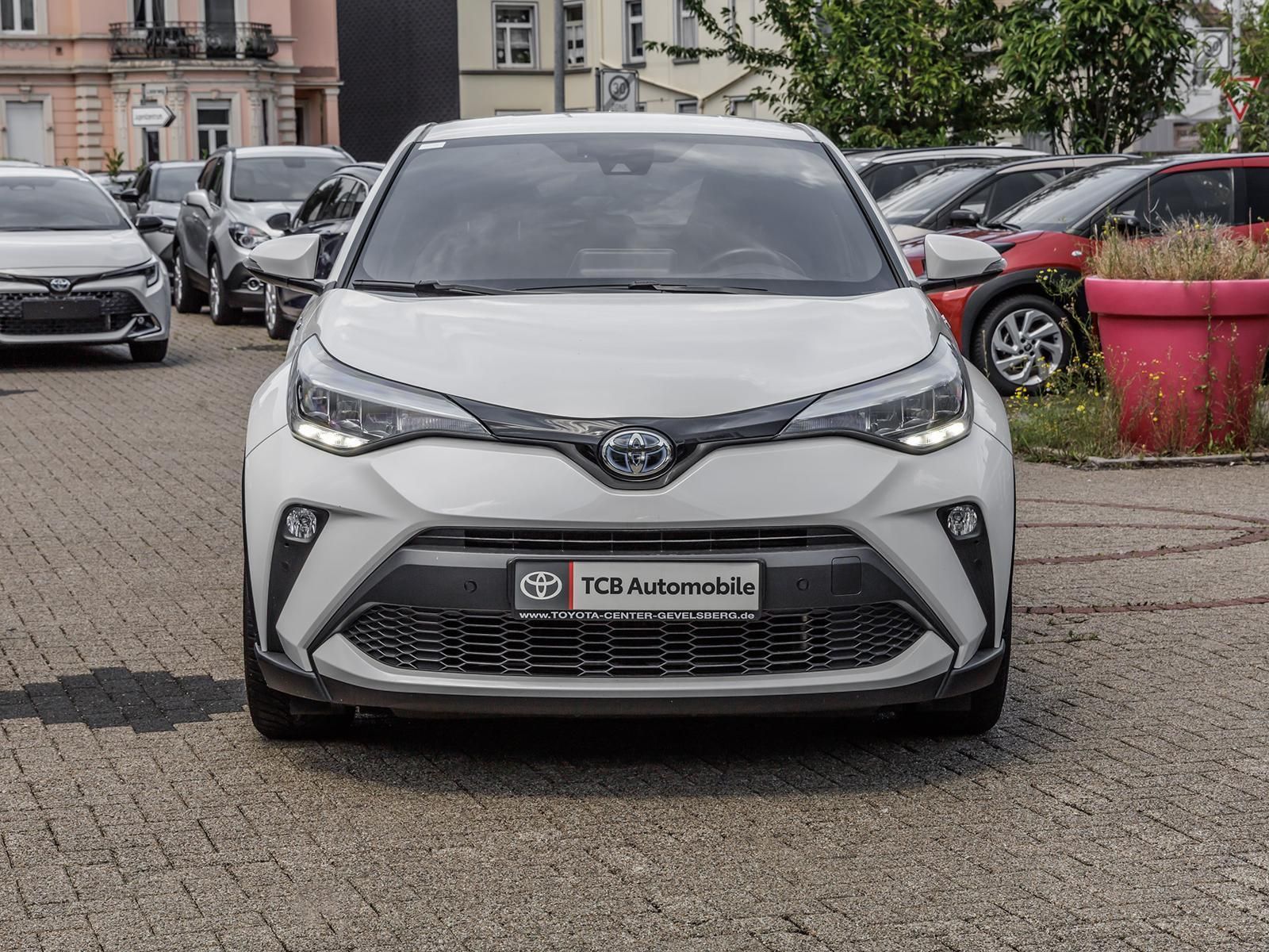 Toyota C-HR 2.0 Hybrid - Samsaru's Car Outlet