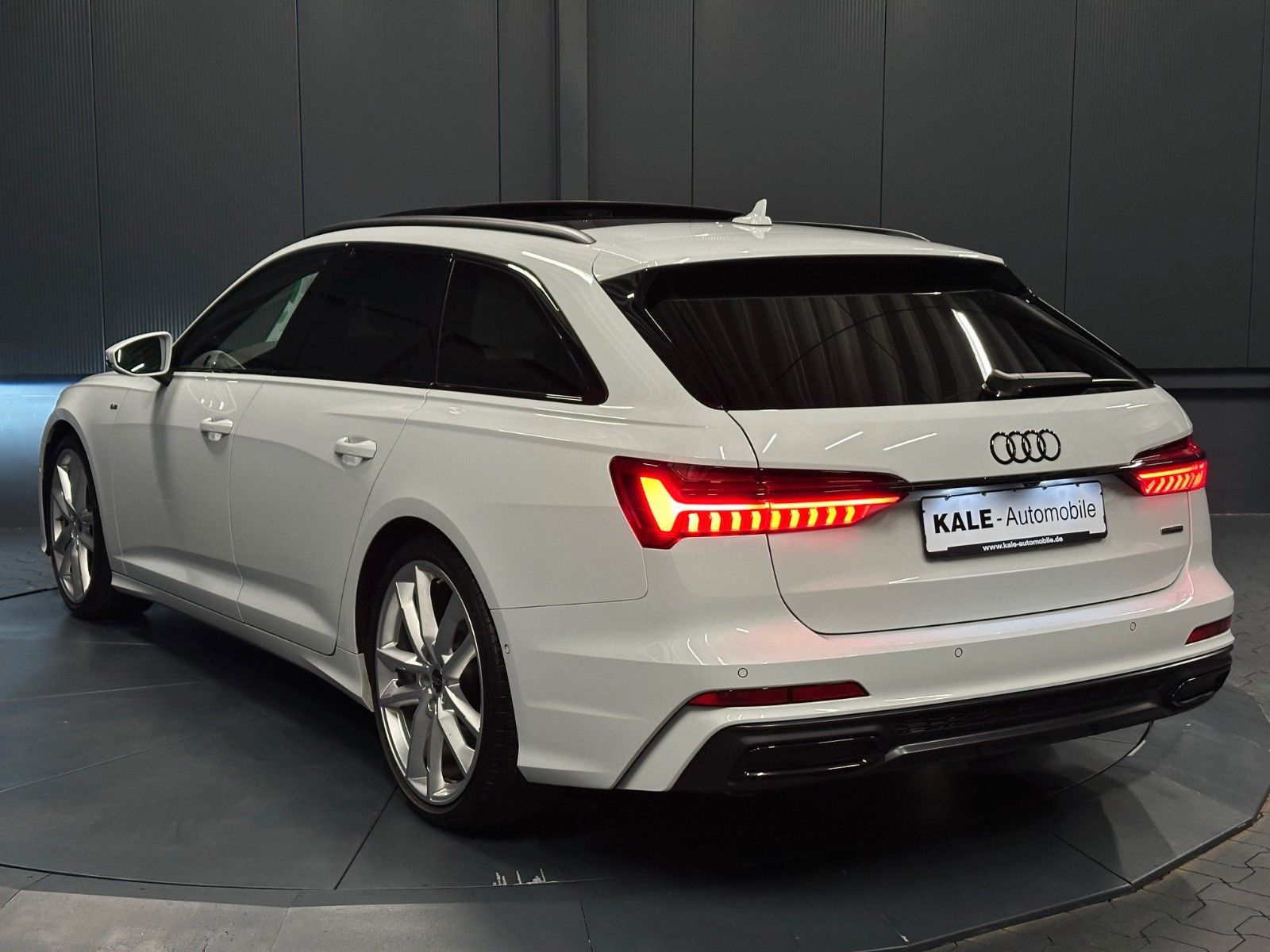 Audi A6 Avant 45 TFSI quat. Sport/S-Line*21Zoll*PANOR