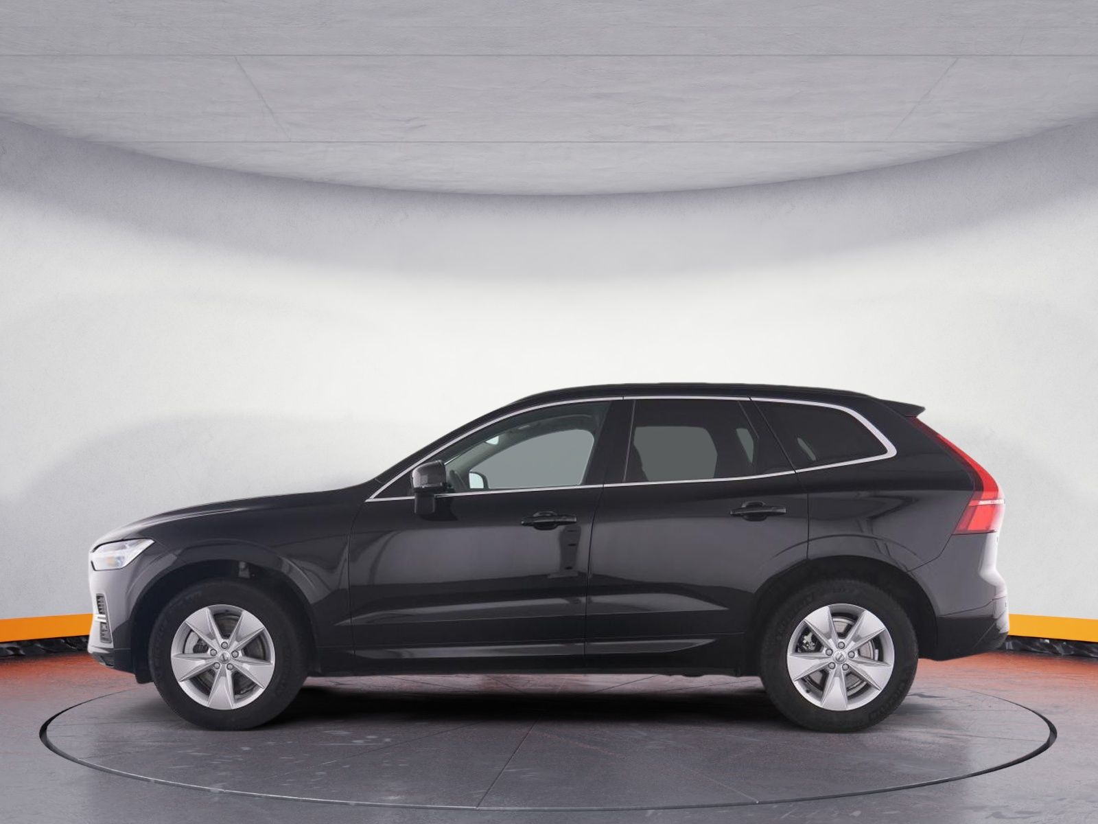 Volvo XC60 B4 D CORE - Samsaru's Car Outlet