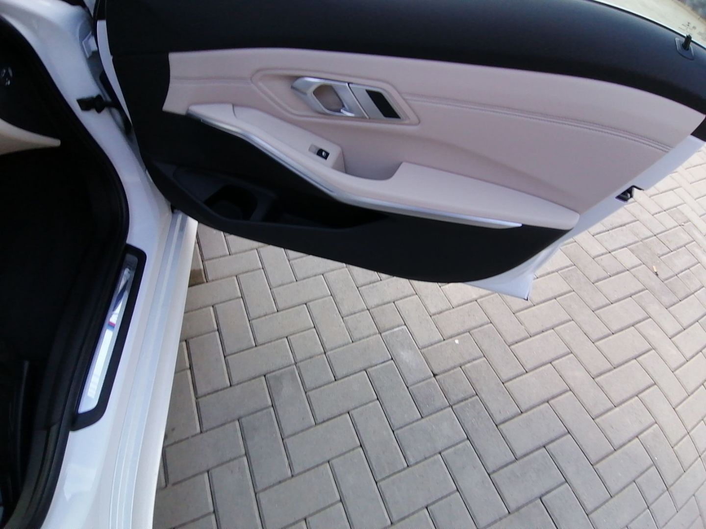 BMW 330 d M Sport - Samsaru's Car Outlet