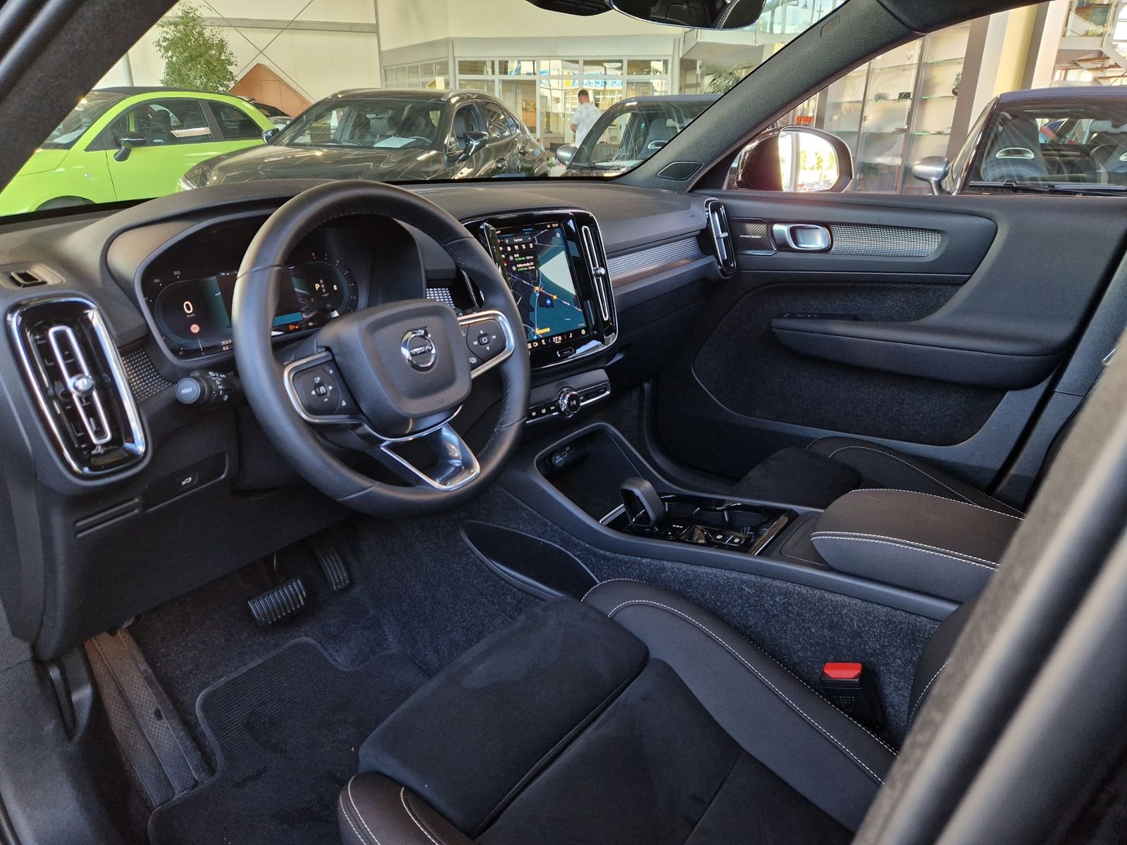 Volvo XC40 Ultra Dark PANO KLIMA ALU AHK NAVI