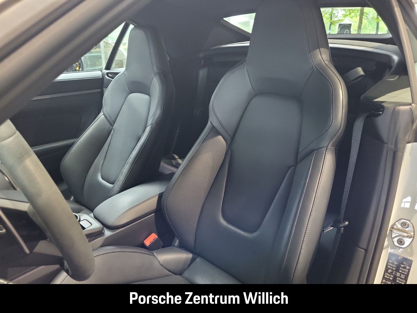 Porsche 992 911 Carrera 4S Cabriolet Hinterachslenkung