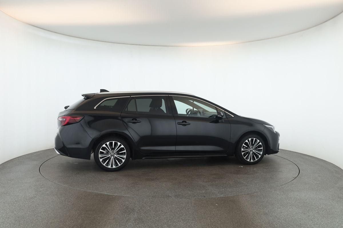 Toyota Corolla Touring Sports 2.0 CVT Team D Navi Kam
