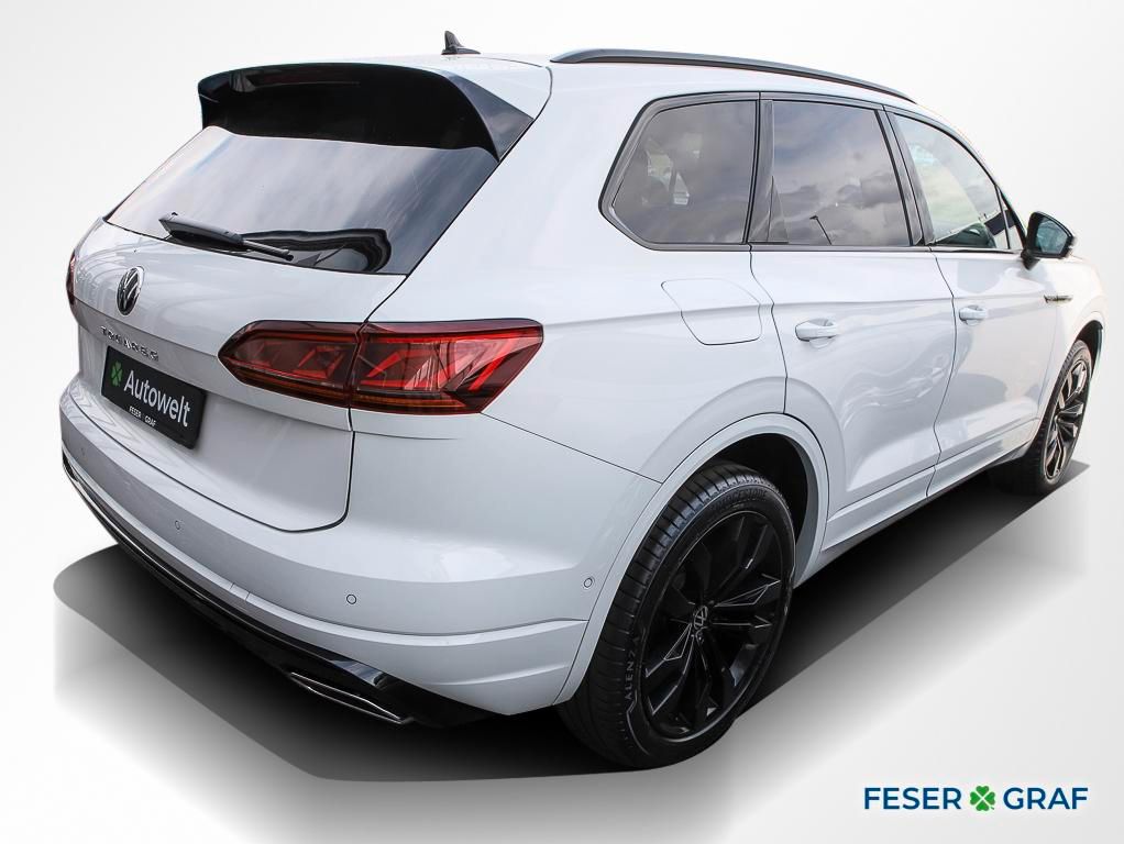 Volkswagen Touareg 3.0 TDI 4M R-Line Black - Samsaru's Car Outlet