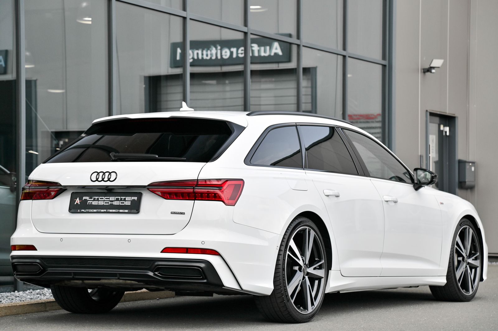 Audi A6 Avant 50 TDI quattro S line - Samsaru's Car Outlet
