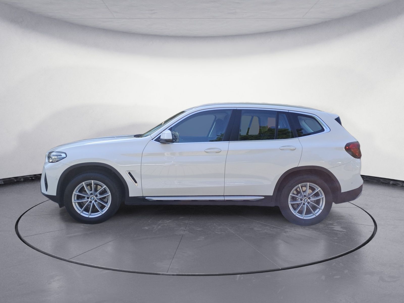 BMW X3 xDrive20iA Facelift - Samsaru's Car Outlet