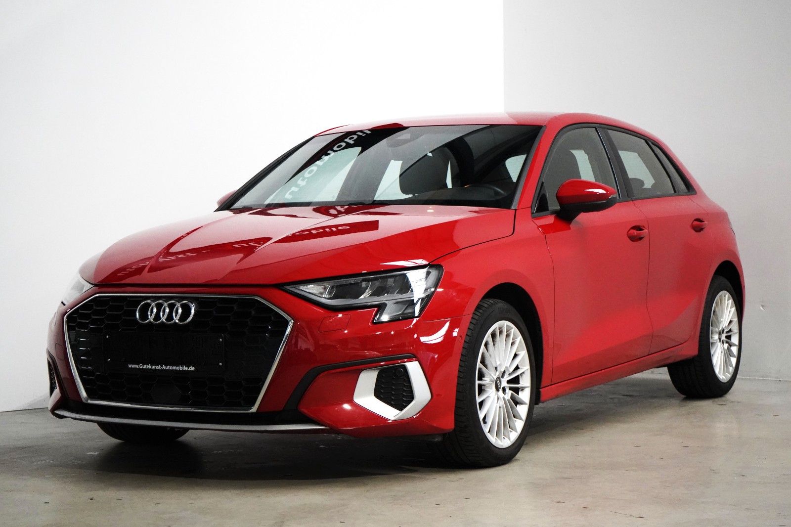 Audi A3 30 TFSI Advance - Samsaru's Car Outlet