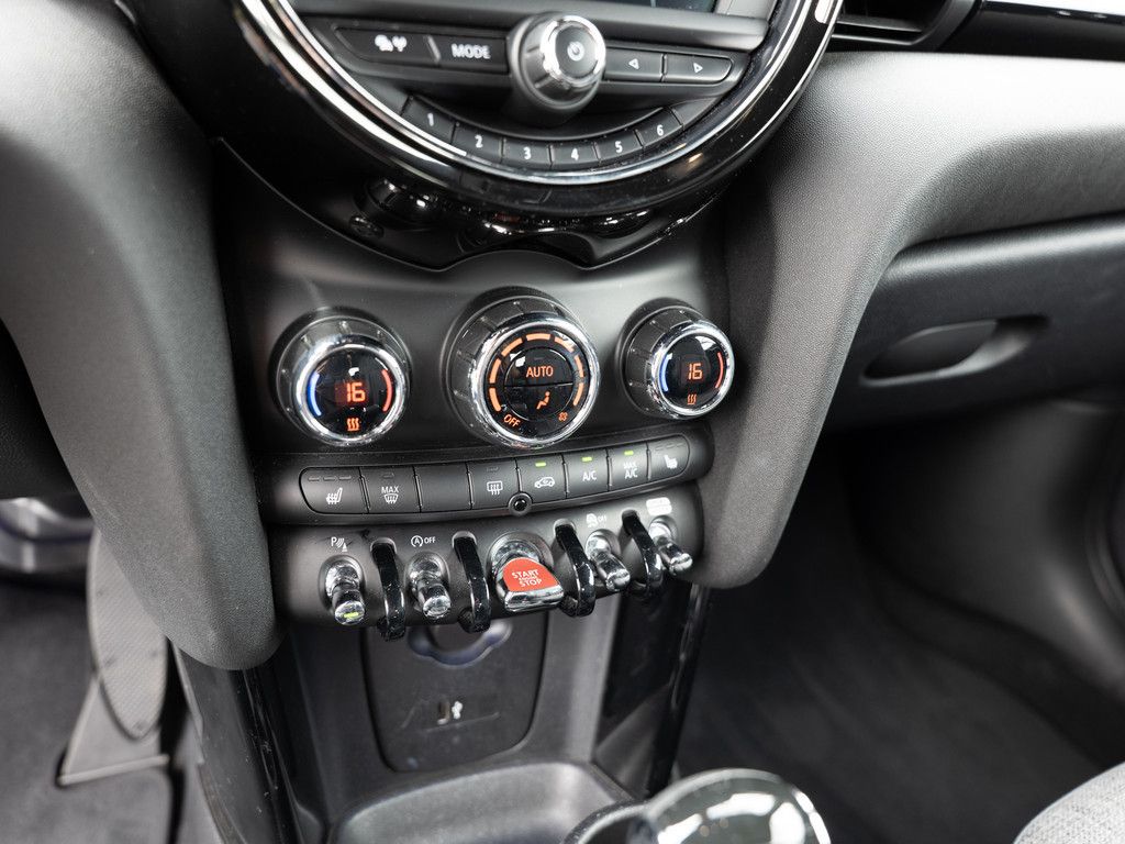 MINI Cooper Chili - Samsaru's Car Outlet