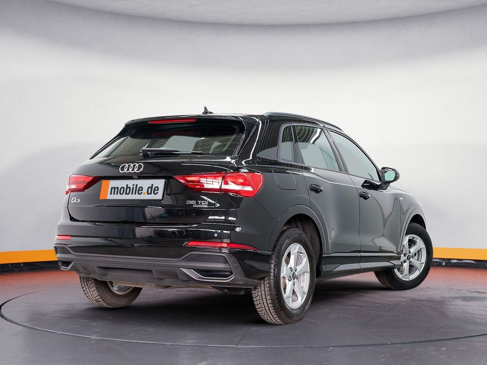 Audi Q3 35 TDI Q S LINE - Samsaru's Car Outlet