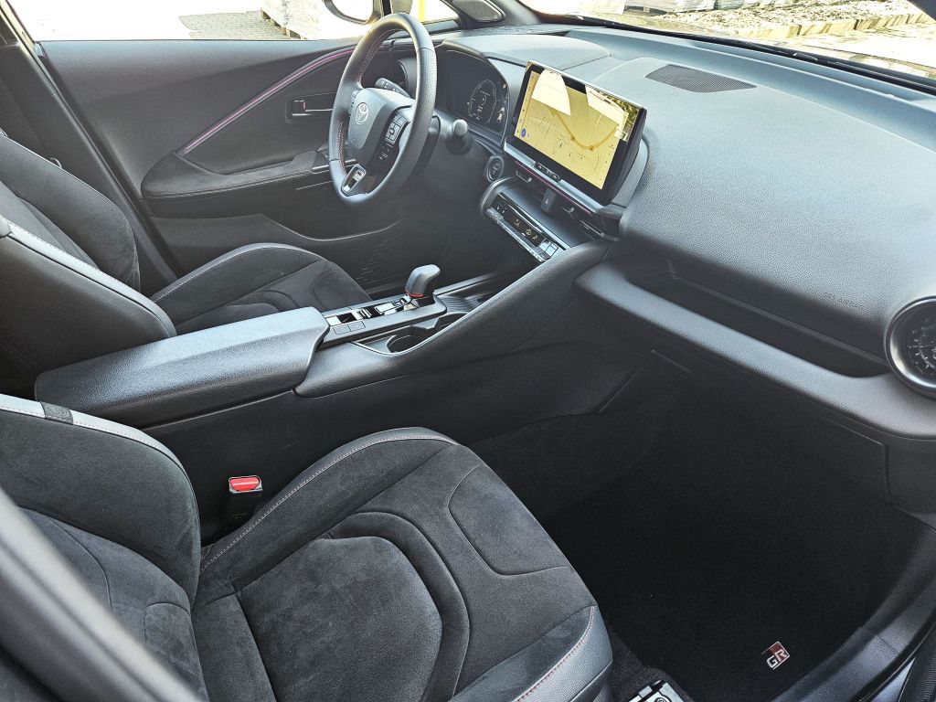 Toyota C-HR 2.0 Hybrid AWD GR SPORT
