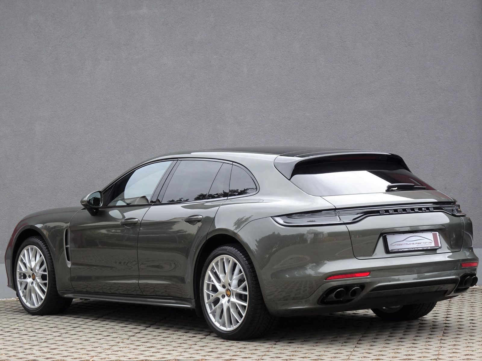 Porsche Panamera Sport Turismo 4 Platinum Edition/Design