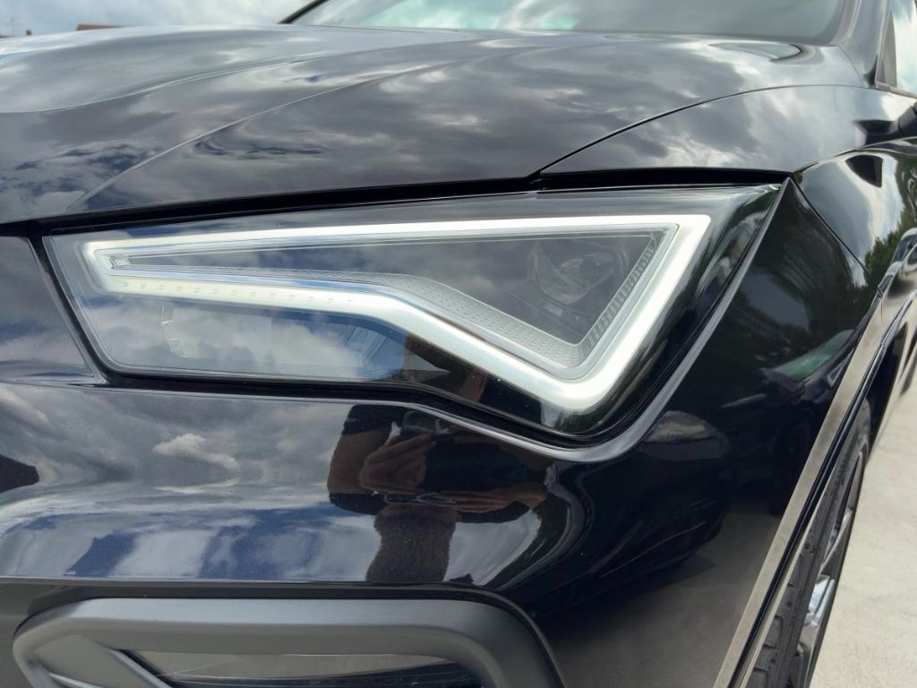 Seat Ateca FR 1.5 TSI AHK Panorama Navi Sitzhzg. elek