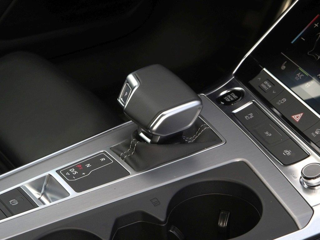 Audi A6 Avant 50 TFSI e S line qu - Samsaru's Car Outlet