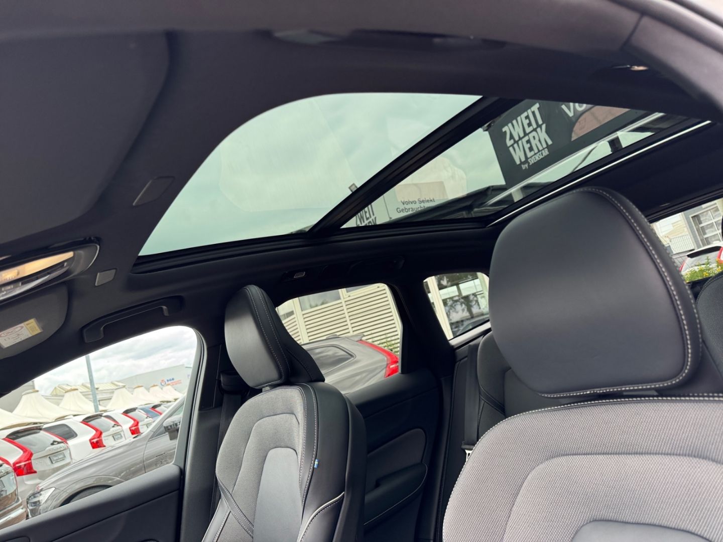 Volvo XC60 Ultimate Dark T8 AWD Bowers&Wilkins Luftfah