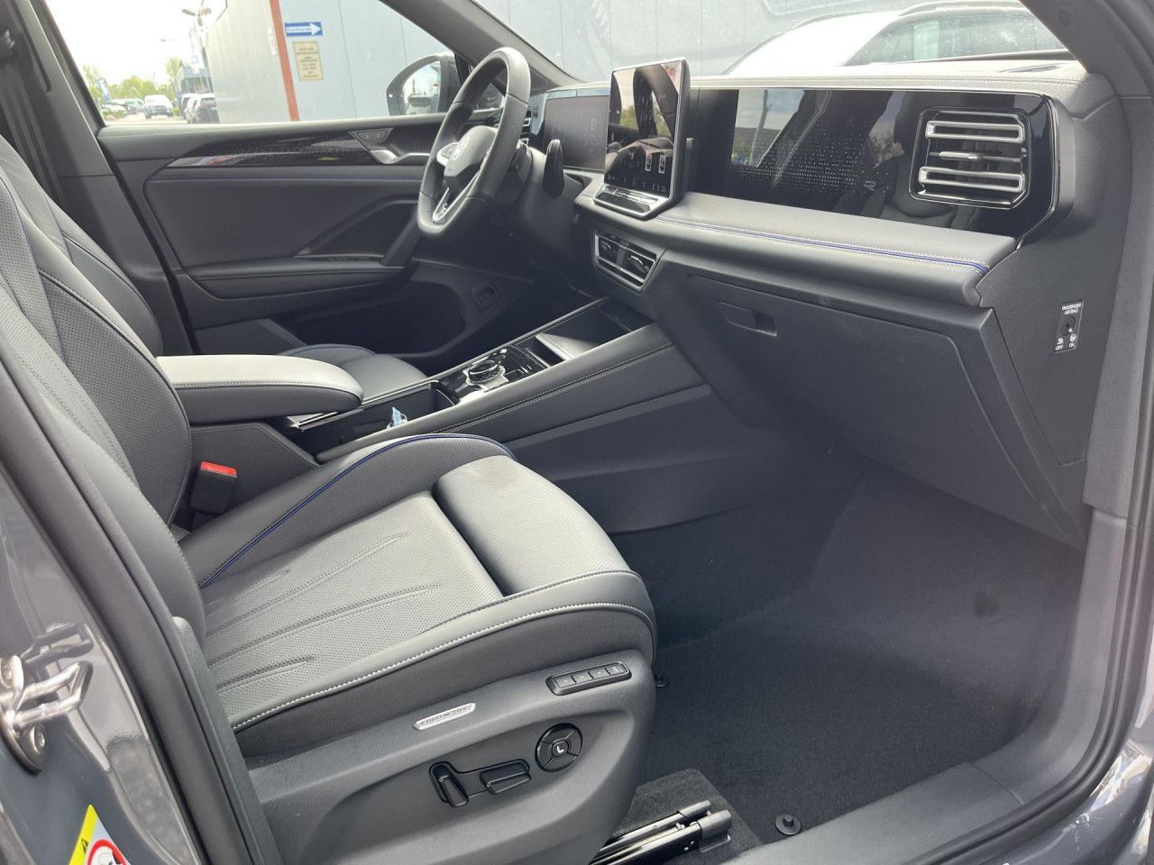 Volkswagen Tiguan R-Line 2.0 TDI DSG SCR 4MOTION Black