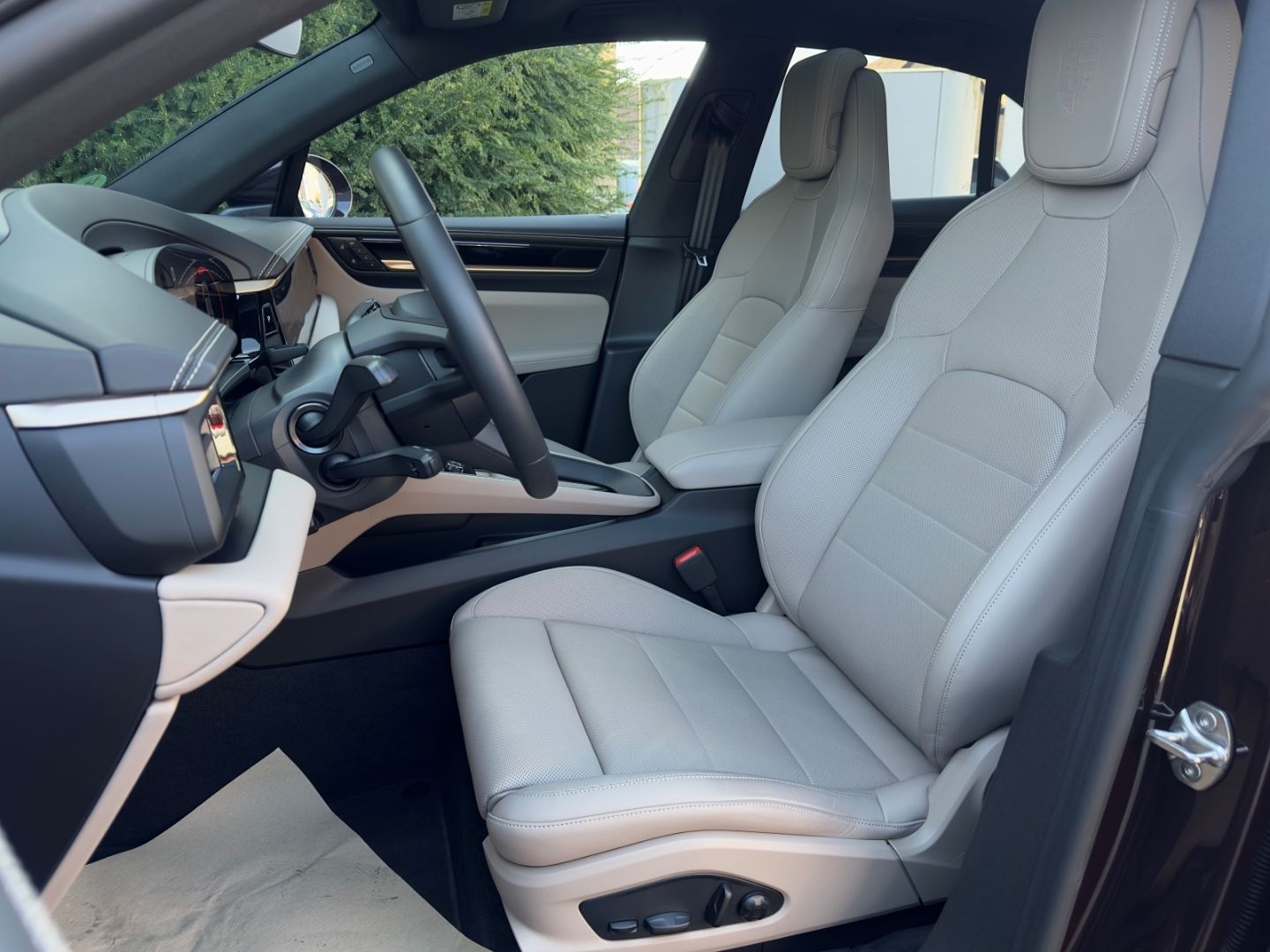 Porsche Macan 4 HUD KLIMASITZE PANO MATRIX BOSE KEYLESS