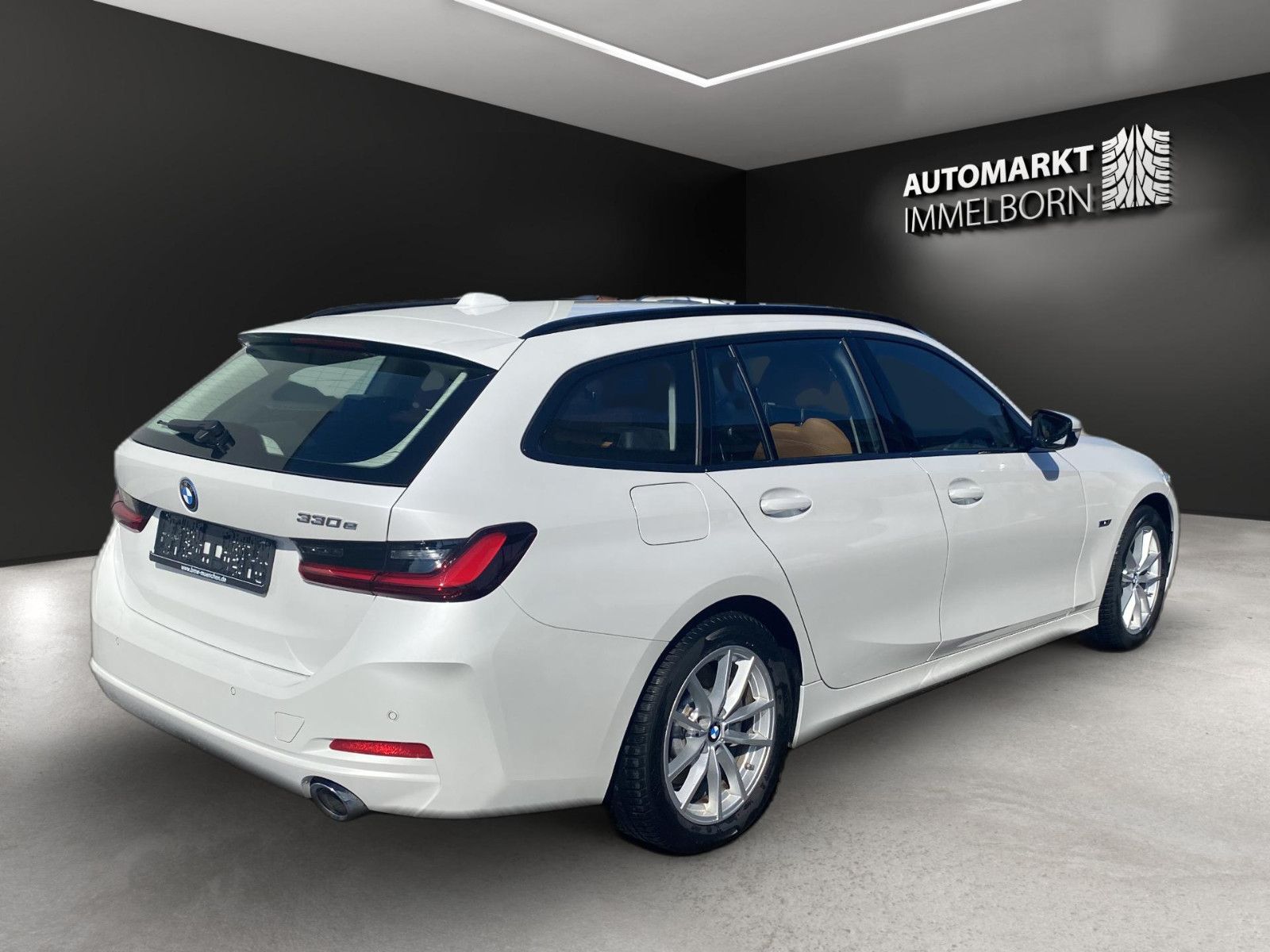 BMW 330 e - Samsaru's Car Outlet