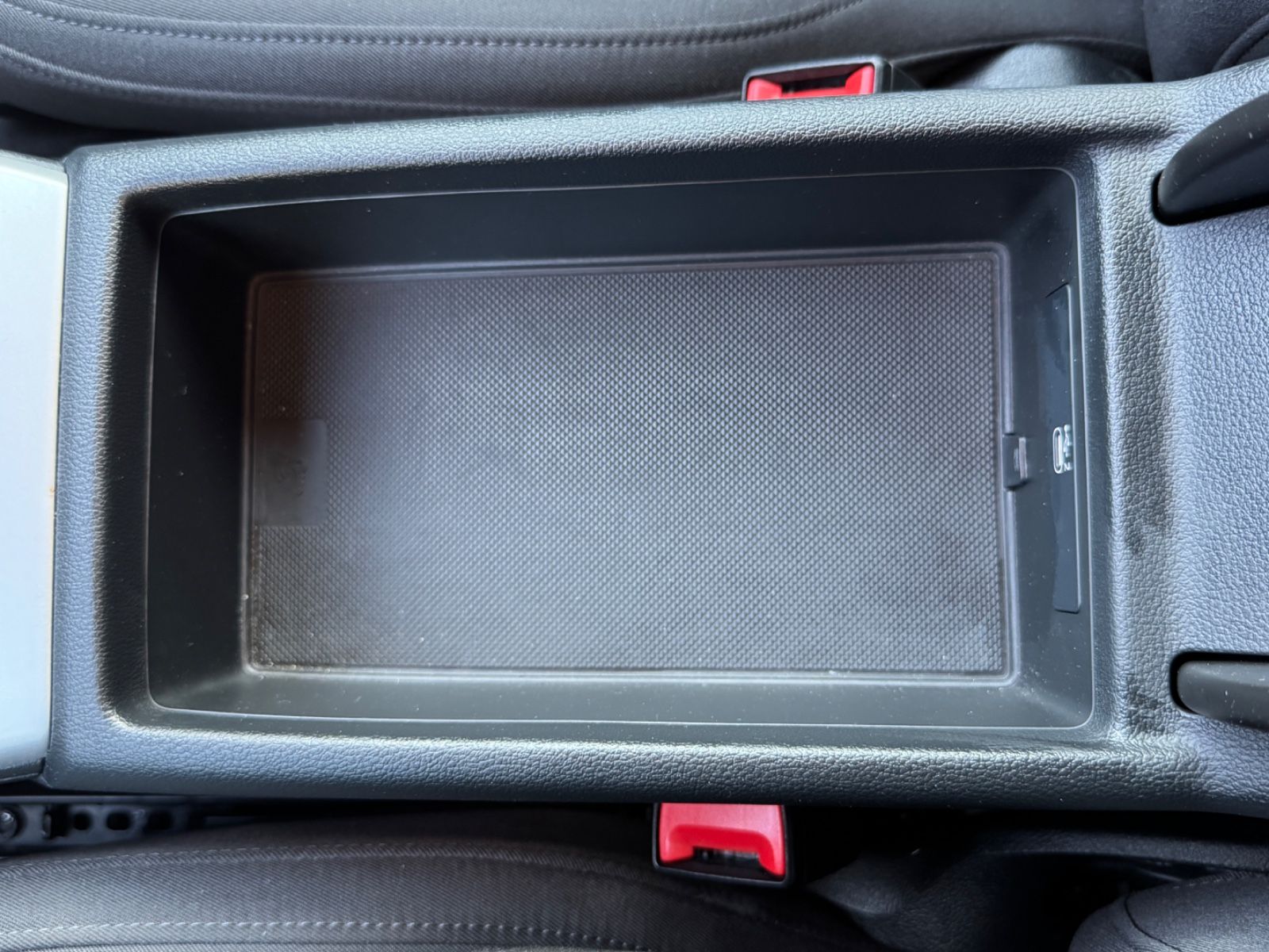 Audi A4 Av.40 TDI advanced S-Tr. - Samsaru's Car Outlet