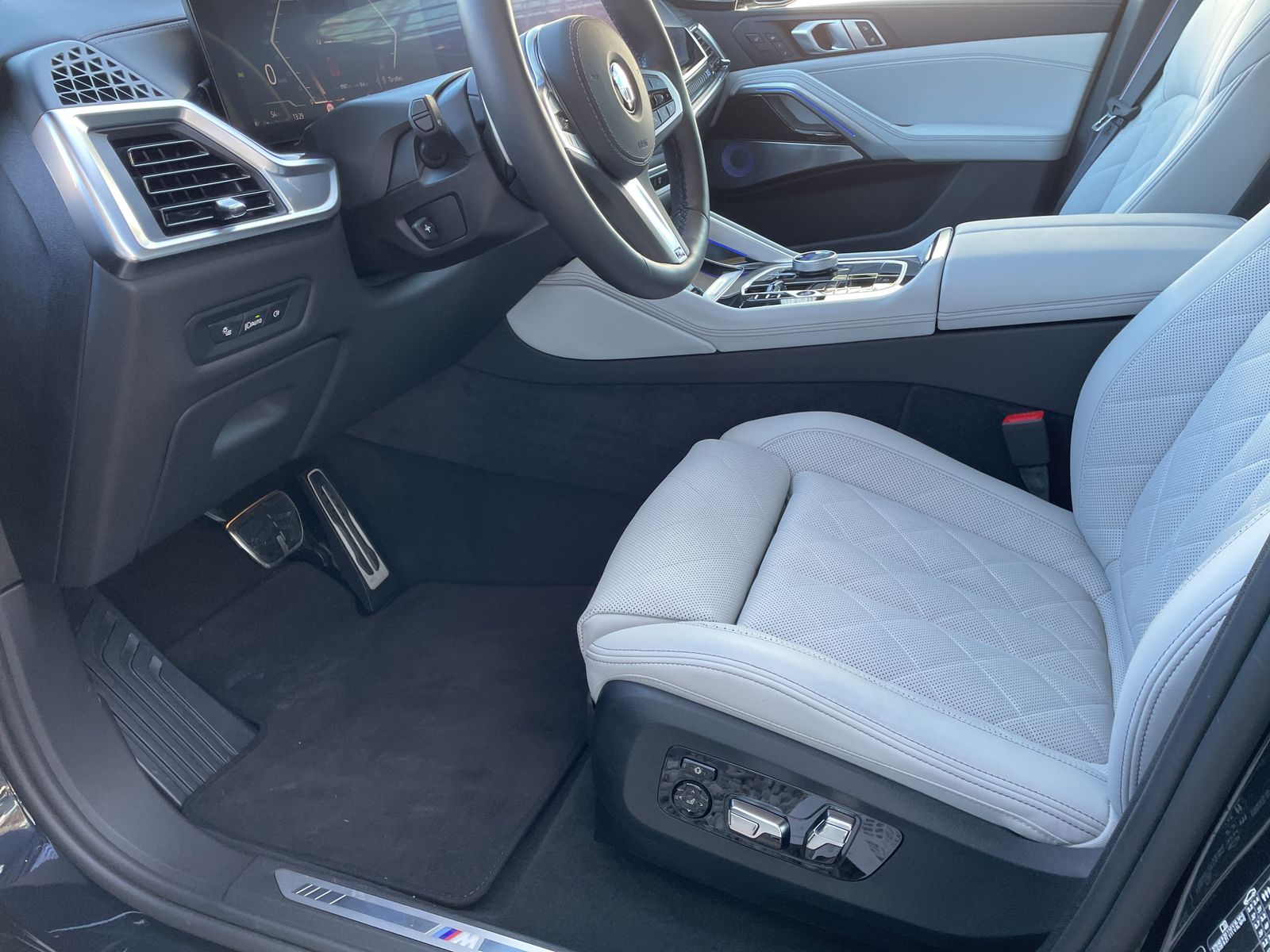 BMW X6 xDrive40d M Sportpaket Pro-Bowers & Wilkins D