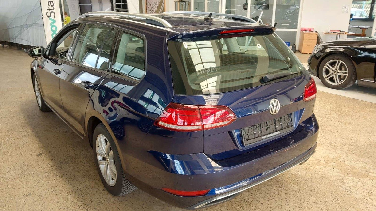 Volkswagen Golf 7 Var. 1.6 TDI COMFORTLINE - Samsaru's Car Outlet