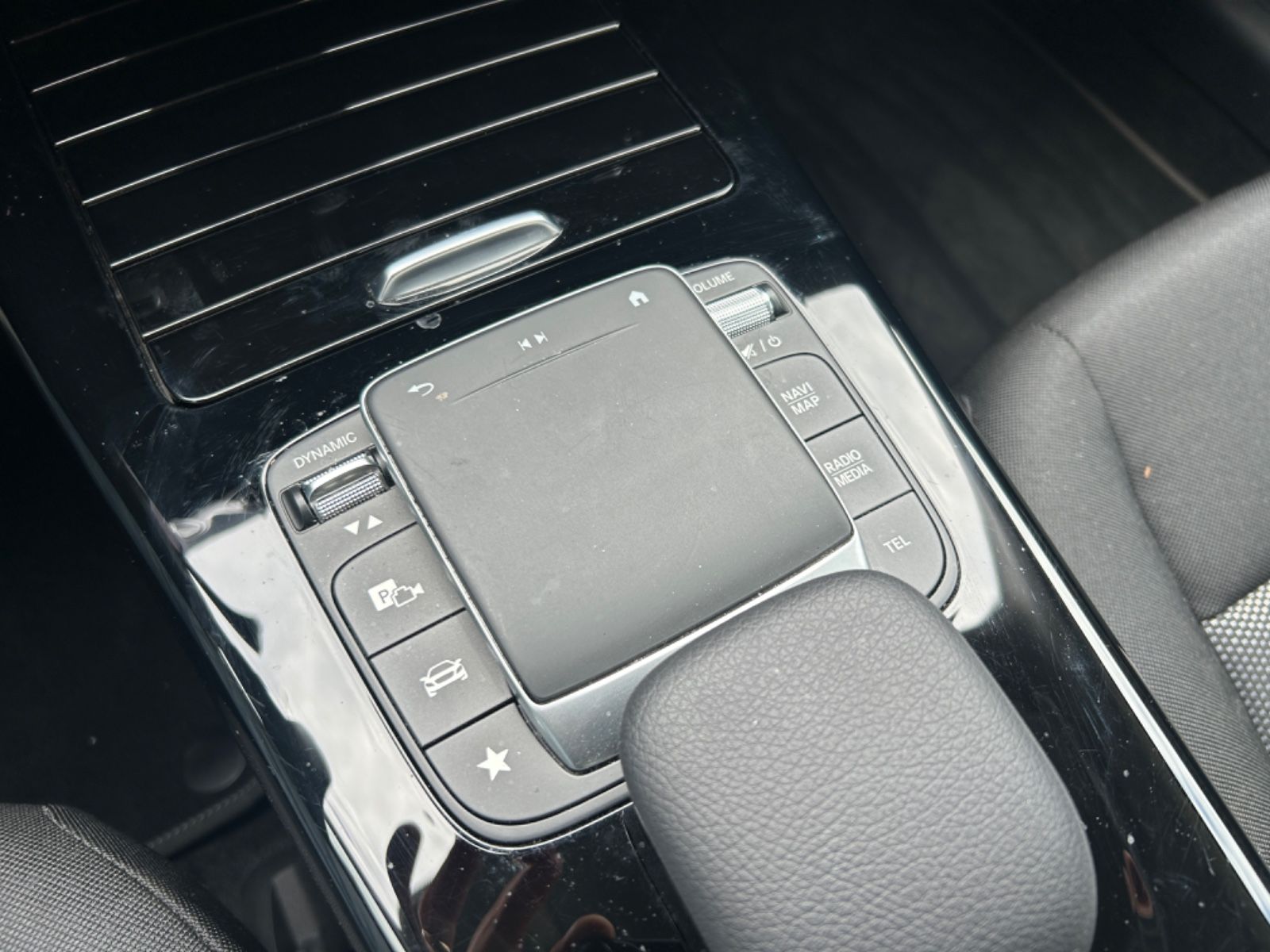 Mercedes-Benz A250e Business - Samsaru's Car Outlet