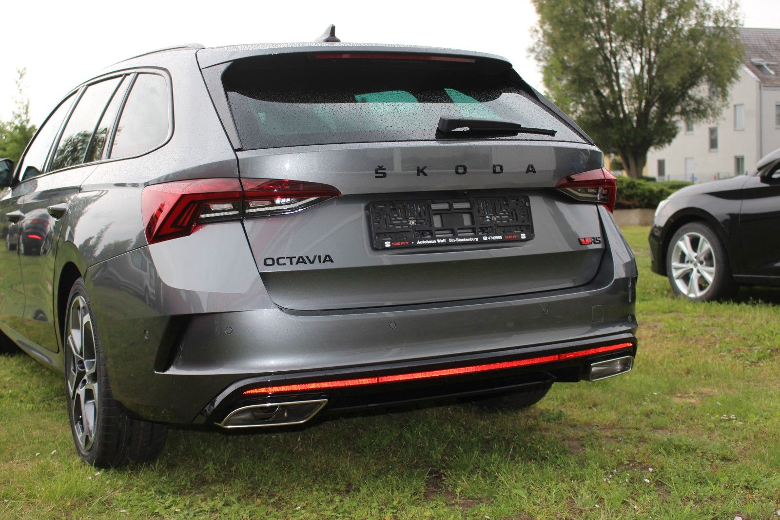 Skoda Octavia Combi RS - Samsaru's Car Outlet