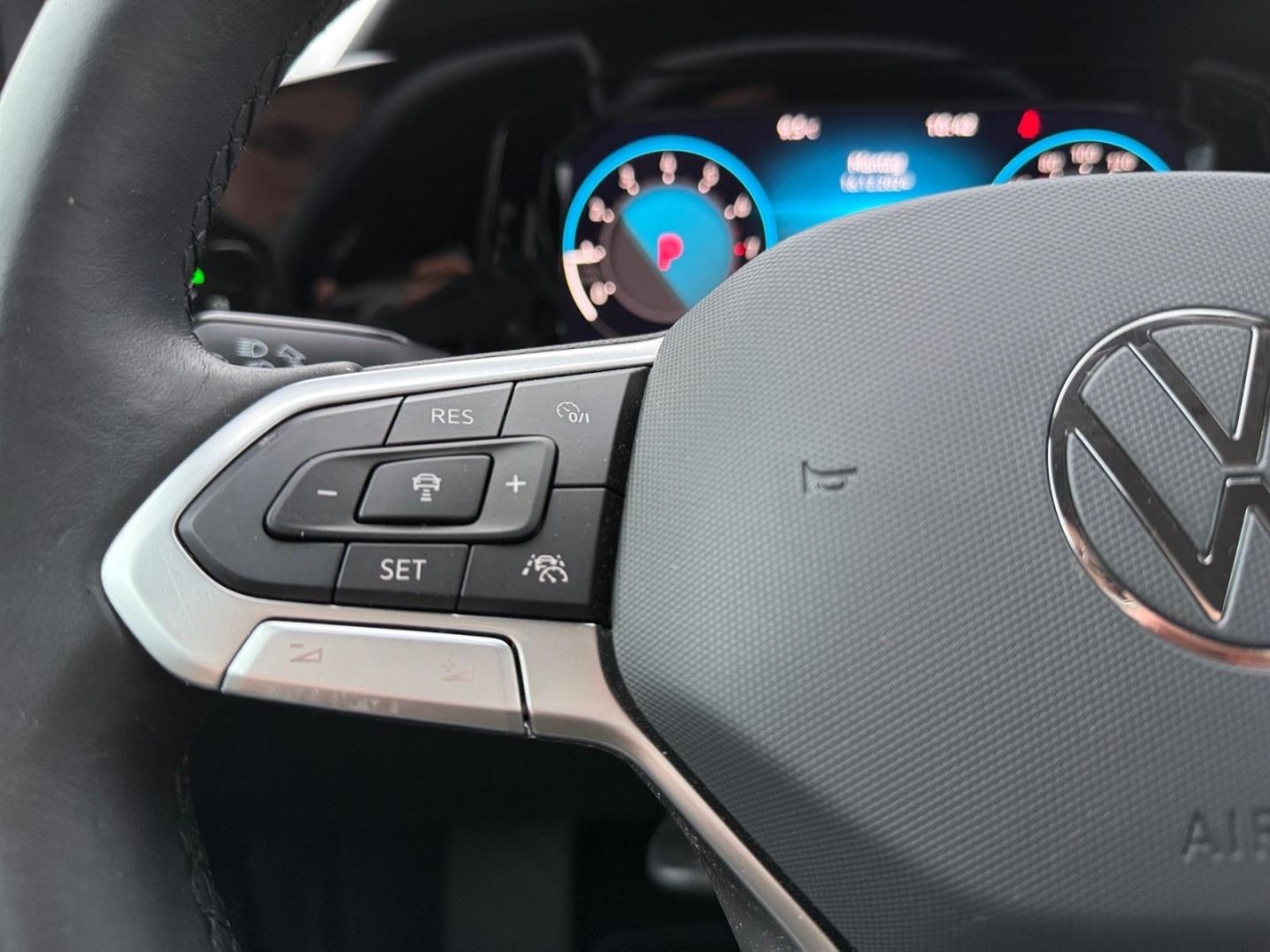 Volkswagen Golf Variant 8 VIII Life 1.0 eTSI - Samsaru's Car Outlet