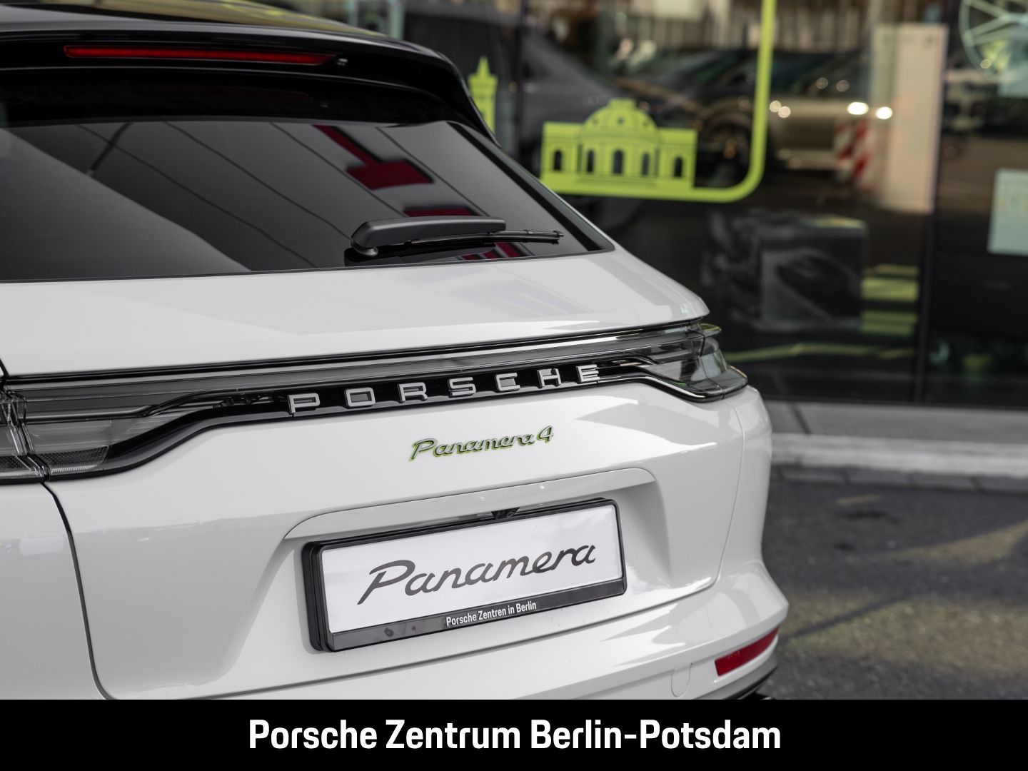 Porsche Panamera 4 E-Hybrid Sport Turismo Platinum Editi