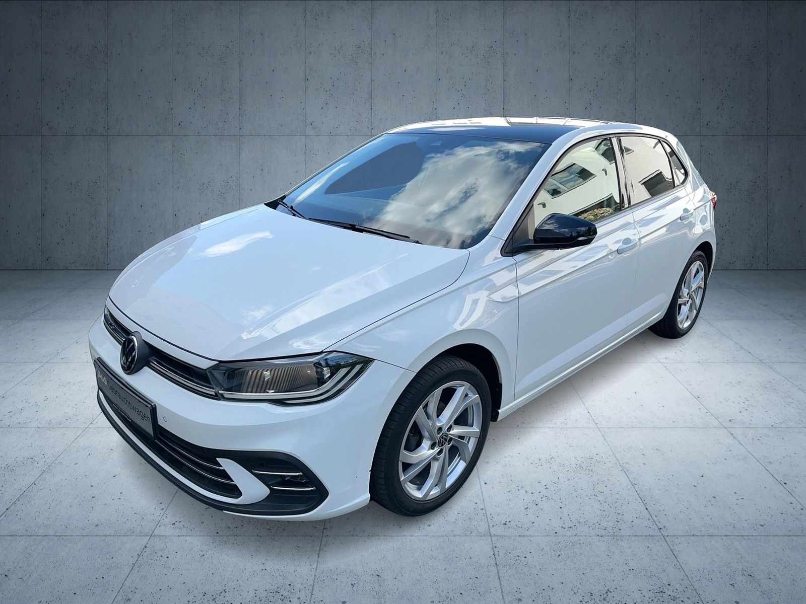 Volkswagen Polo Style 1.0 TSI DSG - Samsaru's Car Outlet