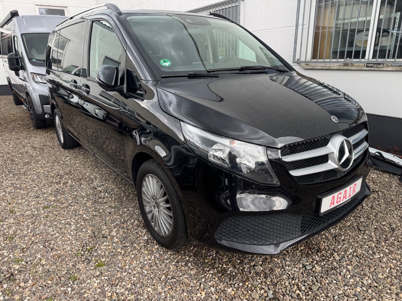Mercedes-Benz V 250 - Samsaru's Car Outlet