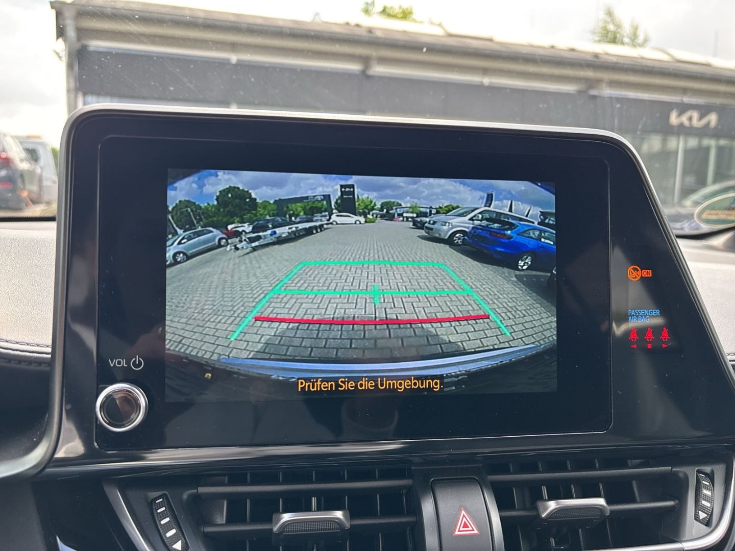 Toyota C-HR Hybrid Team D 2.0 - Samsaru's Car Outlet