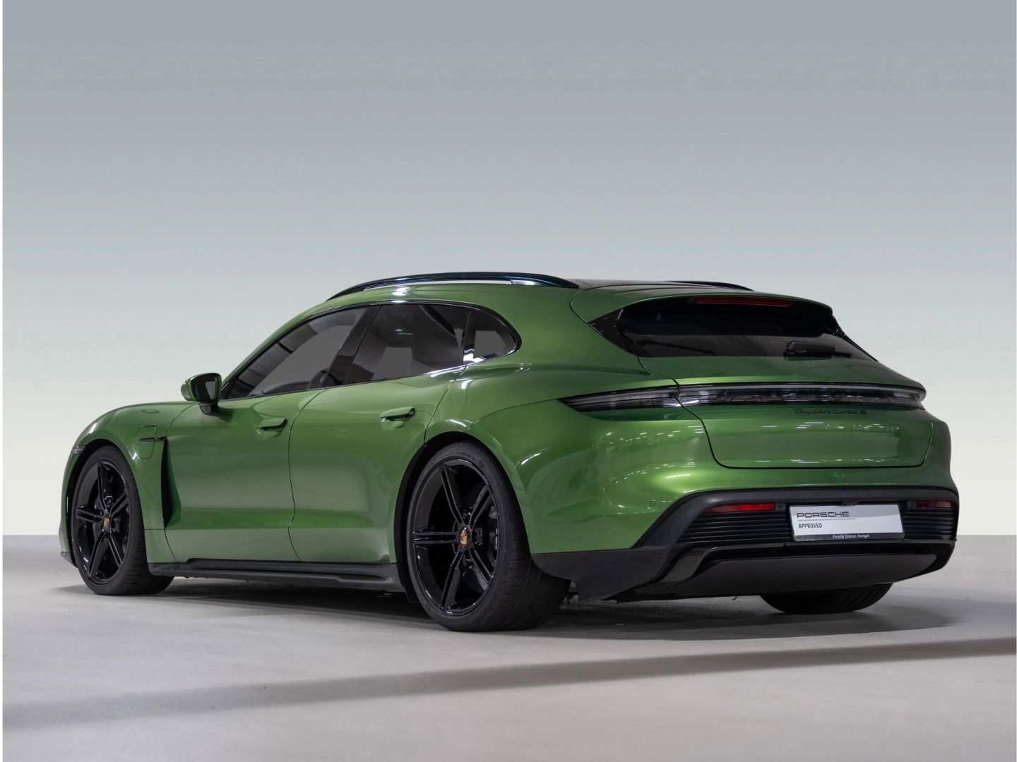 Porsche Taycan Turbo S Sport Turismo Burmester InnoDrive