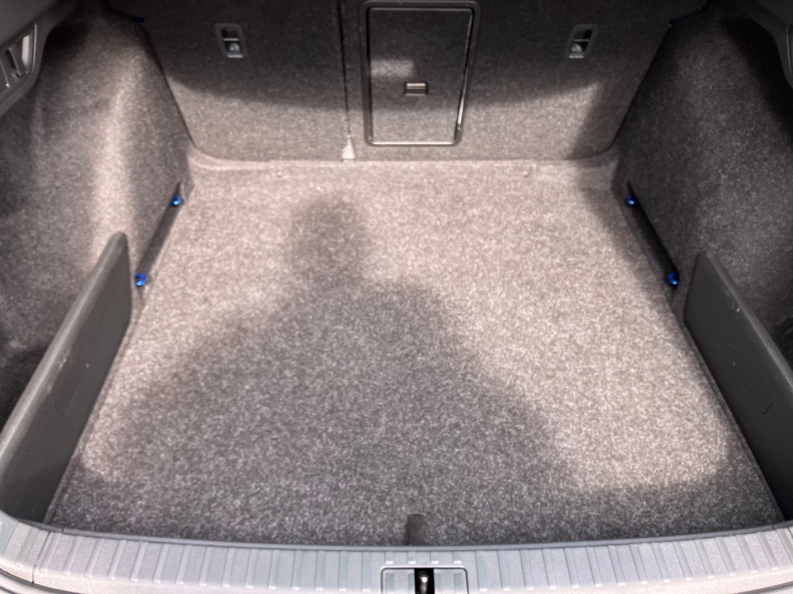 Skoda Octavia Combi 2.0 TDI Sportline - Samsaru's Car Outlet